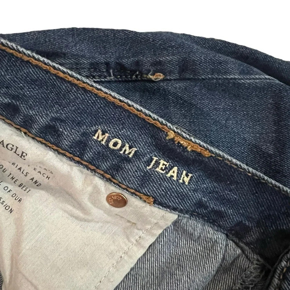 American Eagle High Rise Dark Wash Mom Jeans Size 20 Short - Picture 3 of 5